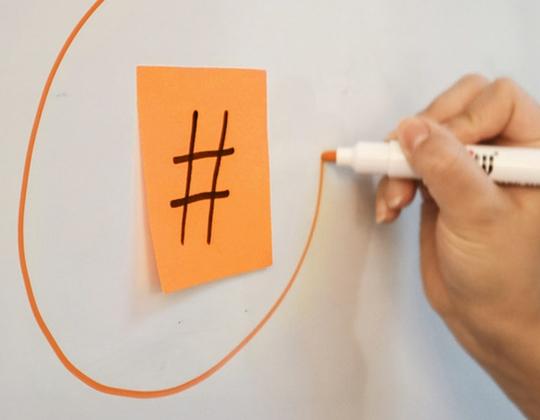 di-Media-Kit: Ein Bestandteil ist die professionelle Nutzung von Social Media (LinkedIn).